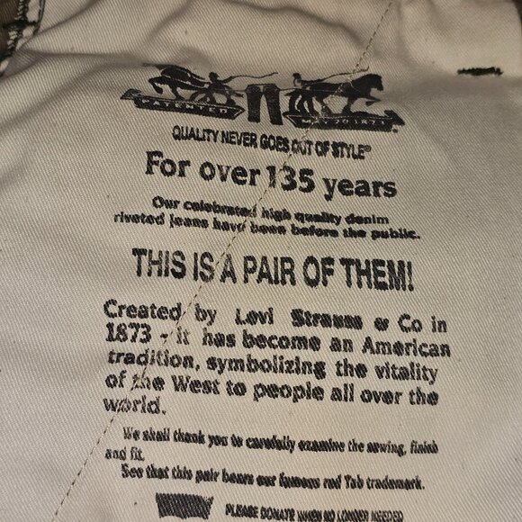 Levi's Men's Squad Camo Belted Cargo Shorts (Waist: 42) - Picture 2 of 4